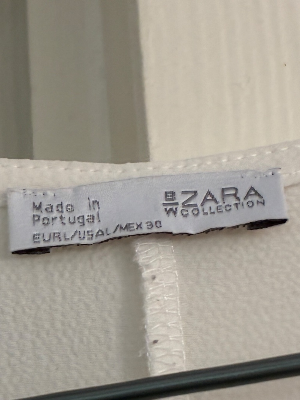 Zara abstract art floral blouse / top - Picture 5 of 6